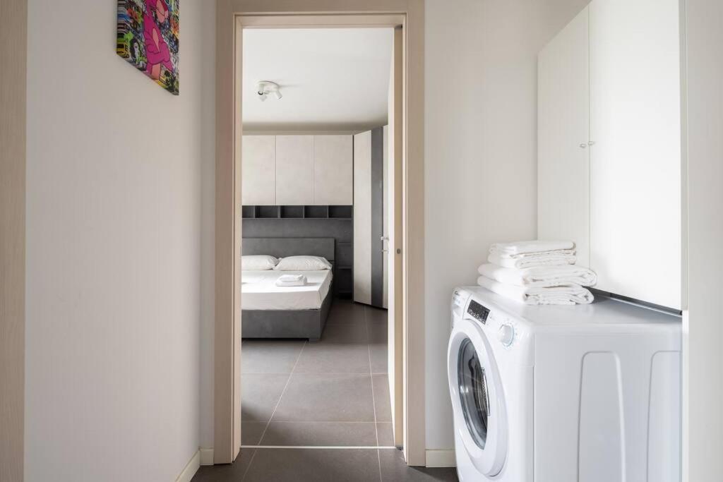 We Home - Uptown74 Bloom Apartment - Milano ภายนอก รูปภาพ