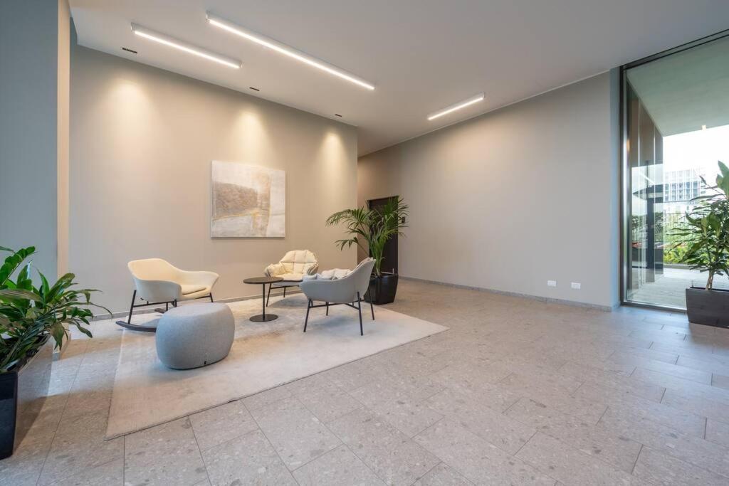 We Home - Uptown74 Bloom Apartment - Milano ภายนอก รูปภาพ